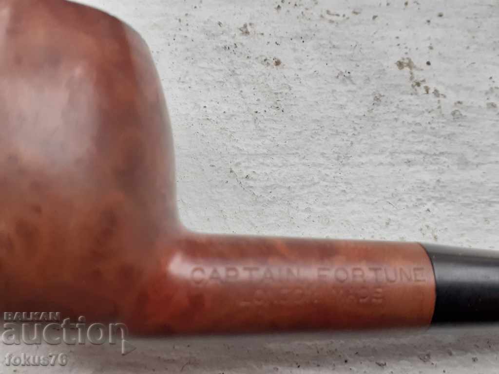 Branded collectible pipe Captain Fortune used with price 36.00 BGN | € 18.41