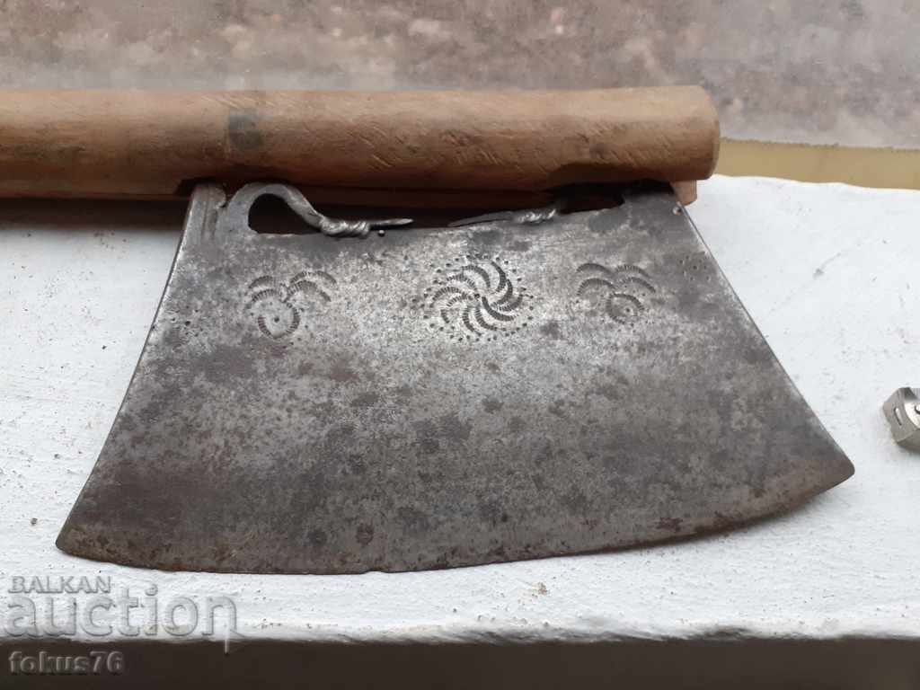 Old forged ax ax satyr with price 177.00 BGN | € 90.50 Old forged ax ax satyr with price 177.00 BGN | € 90.50