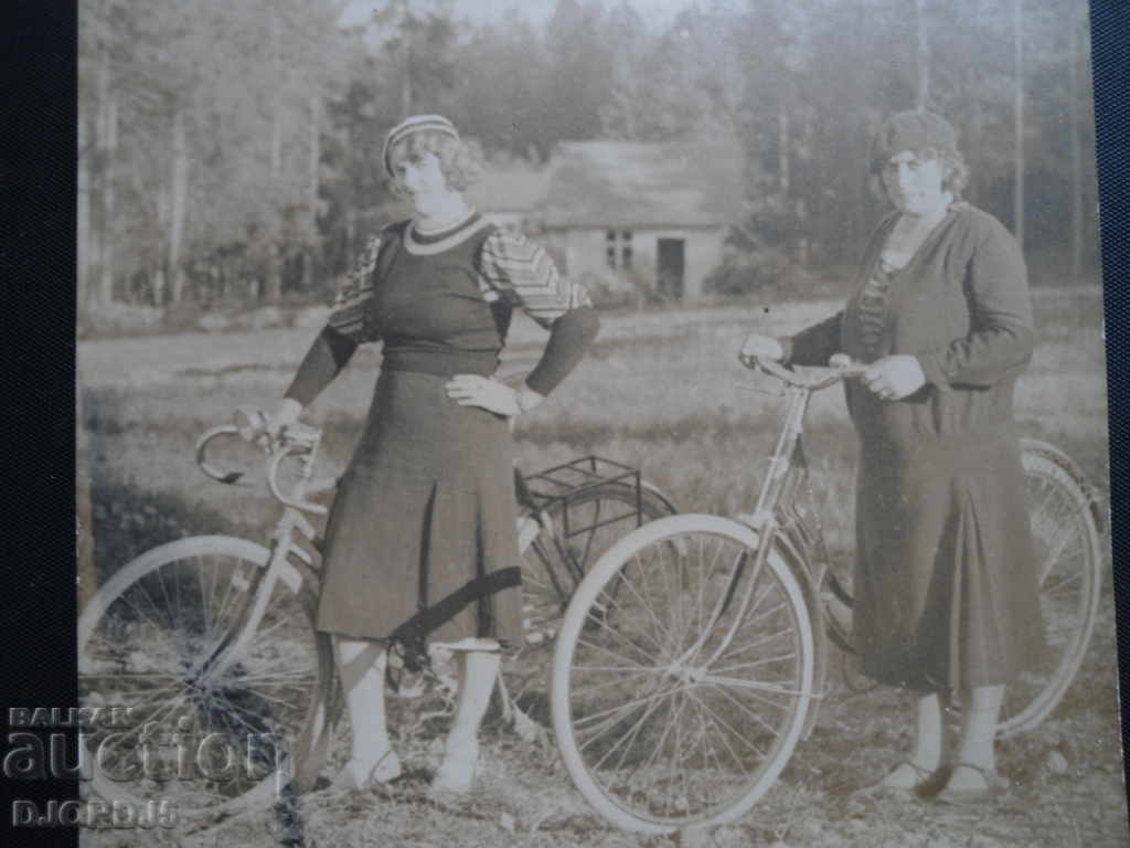 παλιά φωτογραφία με τιμή 4.00 BGN | € 2.05 παλιά φωτογραφία με τιμή 4.00 BGN | € 2.05