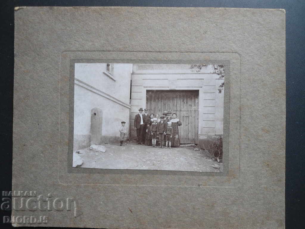 Old photo, cardboard with price 6.00 BGN | € 3.07 Old photo, cardboard with price 6.00 BGN | € 3.07