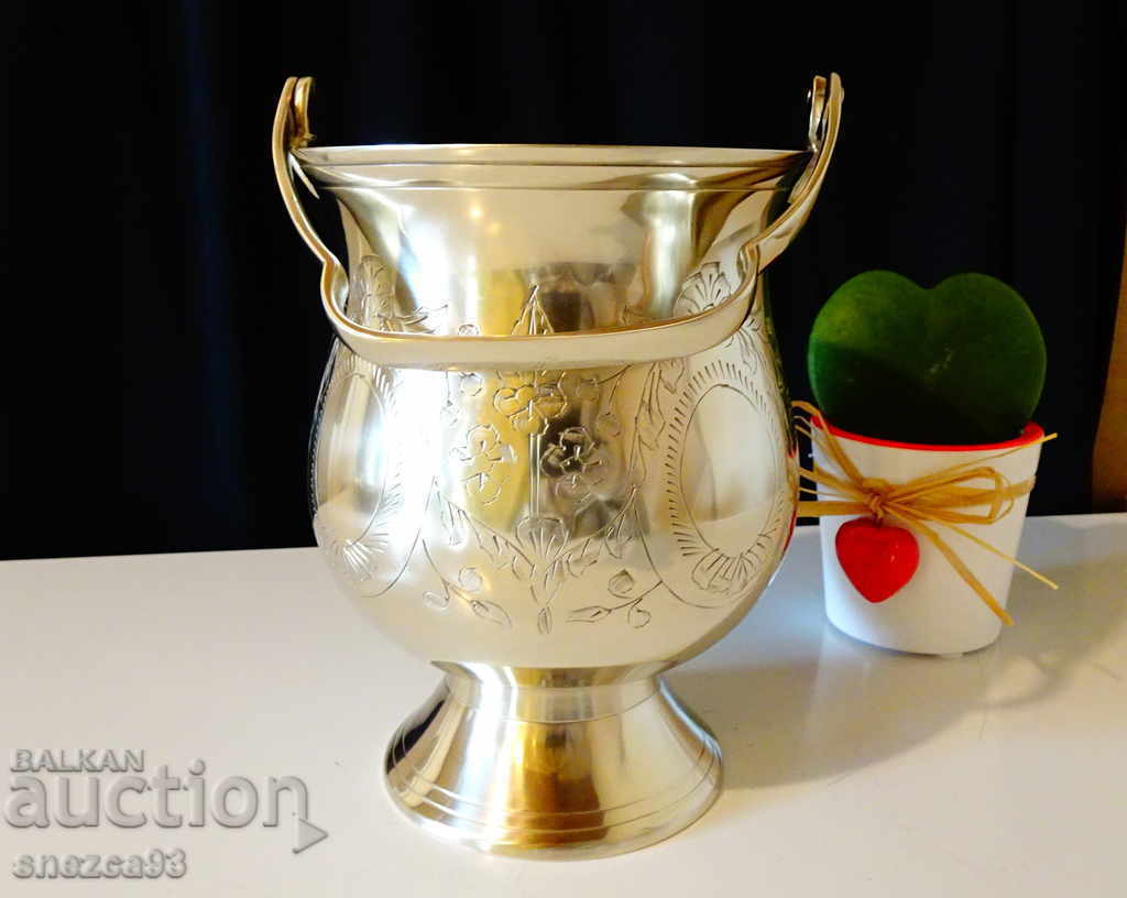 Auction  English ice bucket, ice bucket, marking, baroque