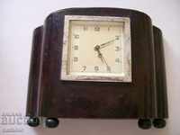 Παλιά ρολόι στην επιφάνεια εργασίας