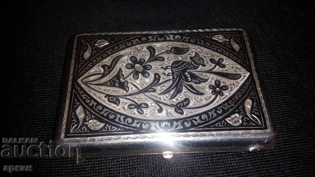 beautiful Russian silver snuffbox with nielo