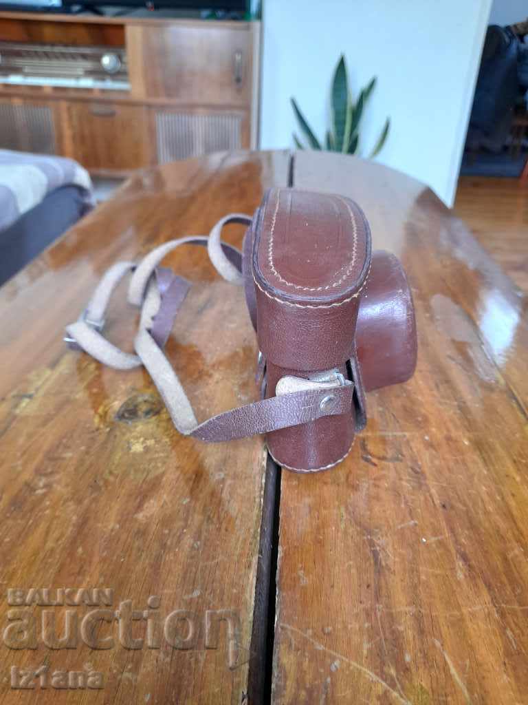 Old camera case with price 10.00 BGN | € 5.11 Old camera case with price 10.00 BGN | € 5.11