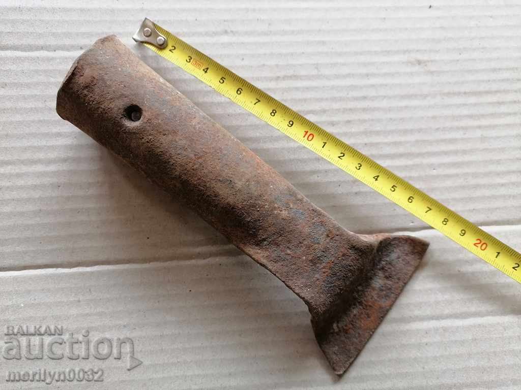 Auction Fungus, fungus, fungus, fungus scraped wrought iron Auction Fungus, fungus, fungus, fungus scraped wrought iron