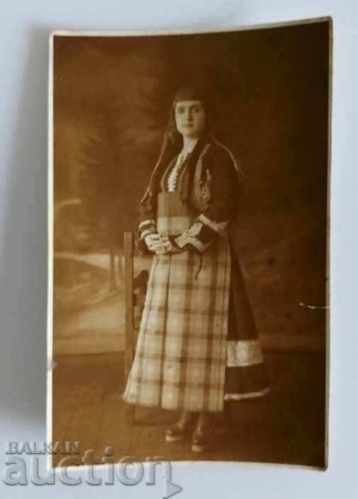 Auction KINGDOM OF BULGARIA DRESSING SUKMAN APRON PHOTO PHOTO Auction KINGDOM OF BULGARIA DRESSING SUKMAN APRON PHOTO PHOTO