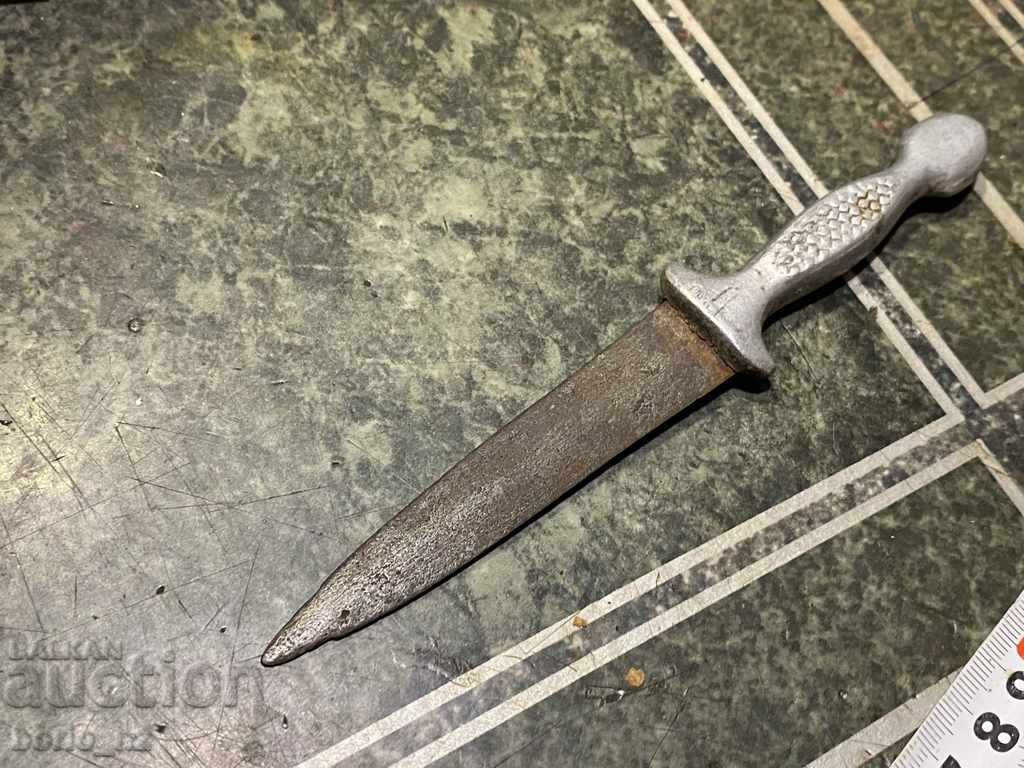 10576. GABROVSKA KAMA with price 18.00 BGN | € 9.20 10576. GABROVSKA KAMA with price 18.00 BGN | € 9.20