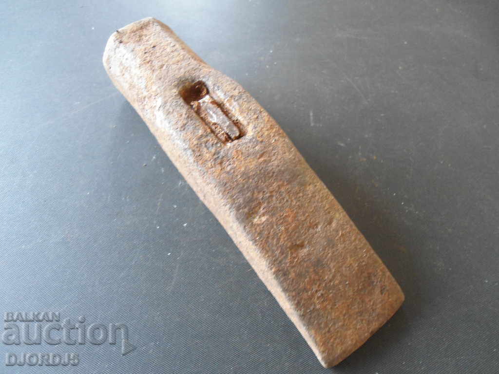 An old hammer with price 3.00 BGN | € 1.53 An old hammer with price 3.00 BGN | € 1.53