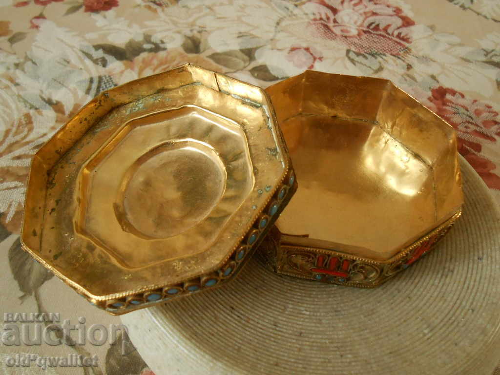 Auction Decorative box for jewelry and small items, gilding Auction Decorative box for jewelry and small items, gilding