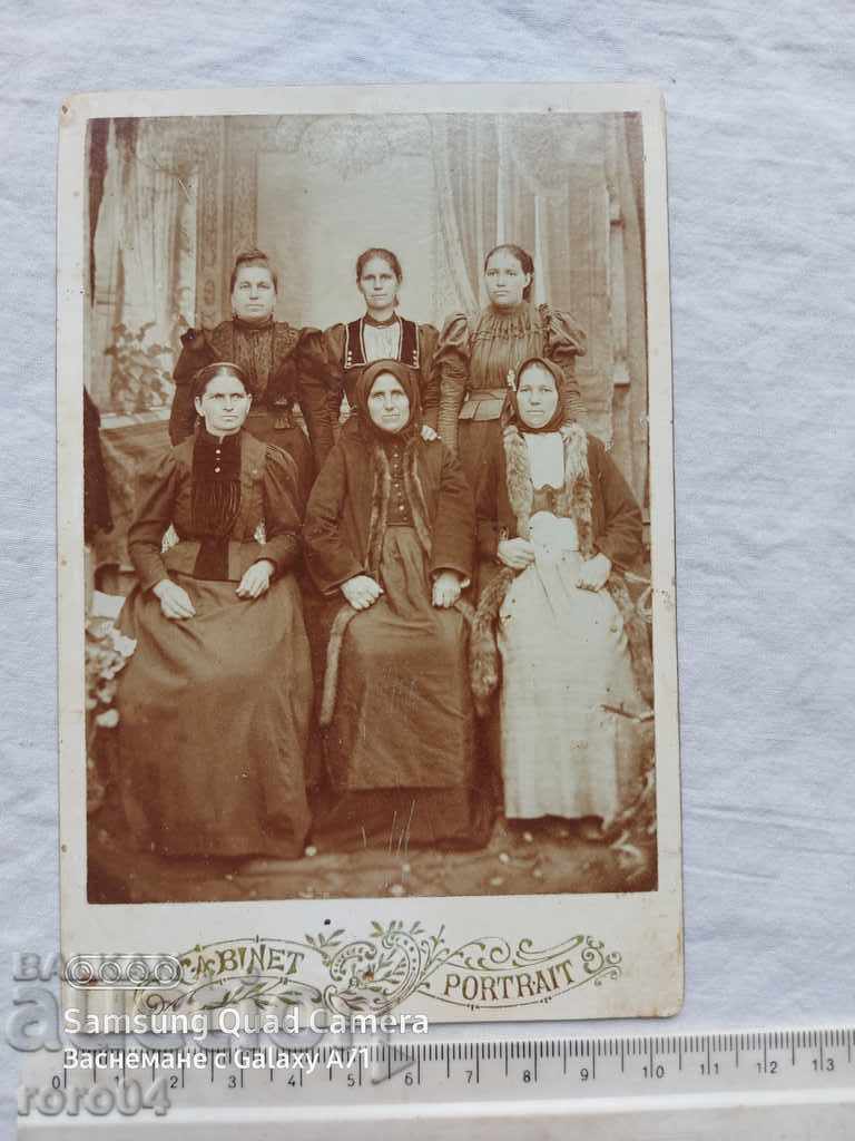 Auction WOMEN IN NOSE Auction WOMEN IN NOSE