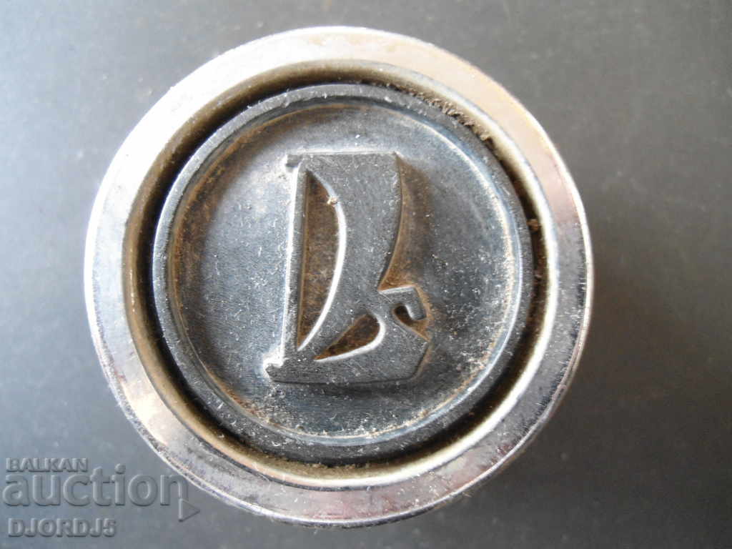 Old car cap with price 5.00 BGN | € 2.56 Old car cap with price 5.00 BGN | € 2.56