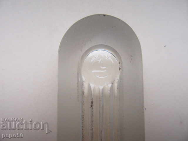 Доставка на НИВОМЕРНО СТЪКЛО ОТ СОЦА - 3х21,5х1,8см.