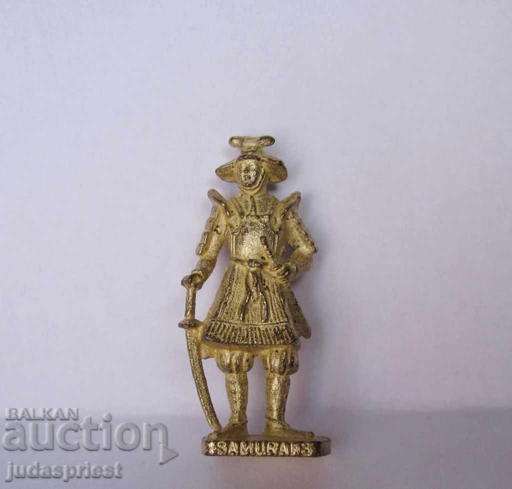 Auction  old lead soldier samurai egg toy kinder kinder