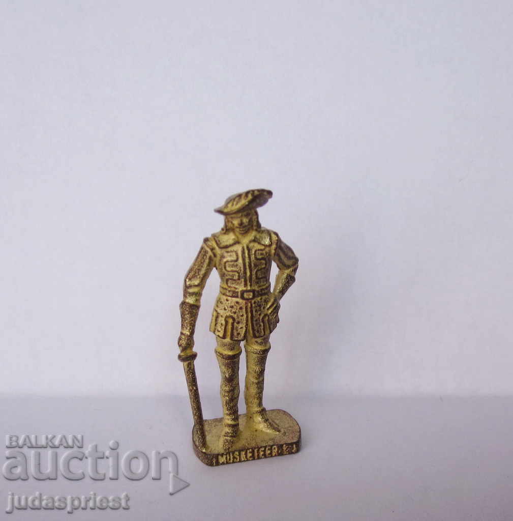 παλιός επικεφαλής στρατιώτης Musketeer αυγό παιχνίδι kinder kinder με τιμή 10.00 BGN | € 5.11 παλιός επικεφαλής στρατιώτης Musketeer αυγό παιχνίδι kinder kinder με τιμή 10.00 BGN | € 5.11