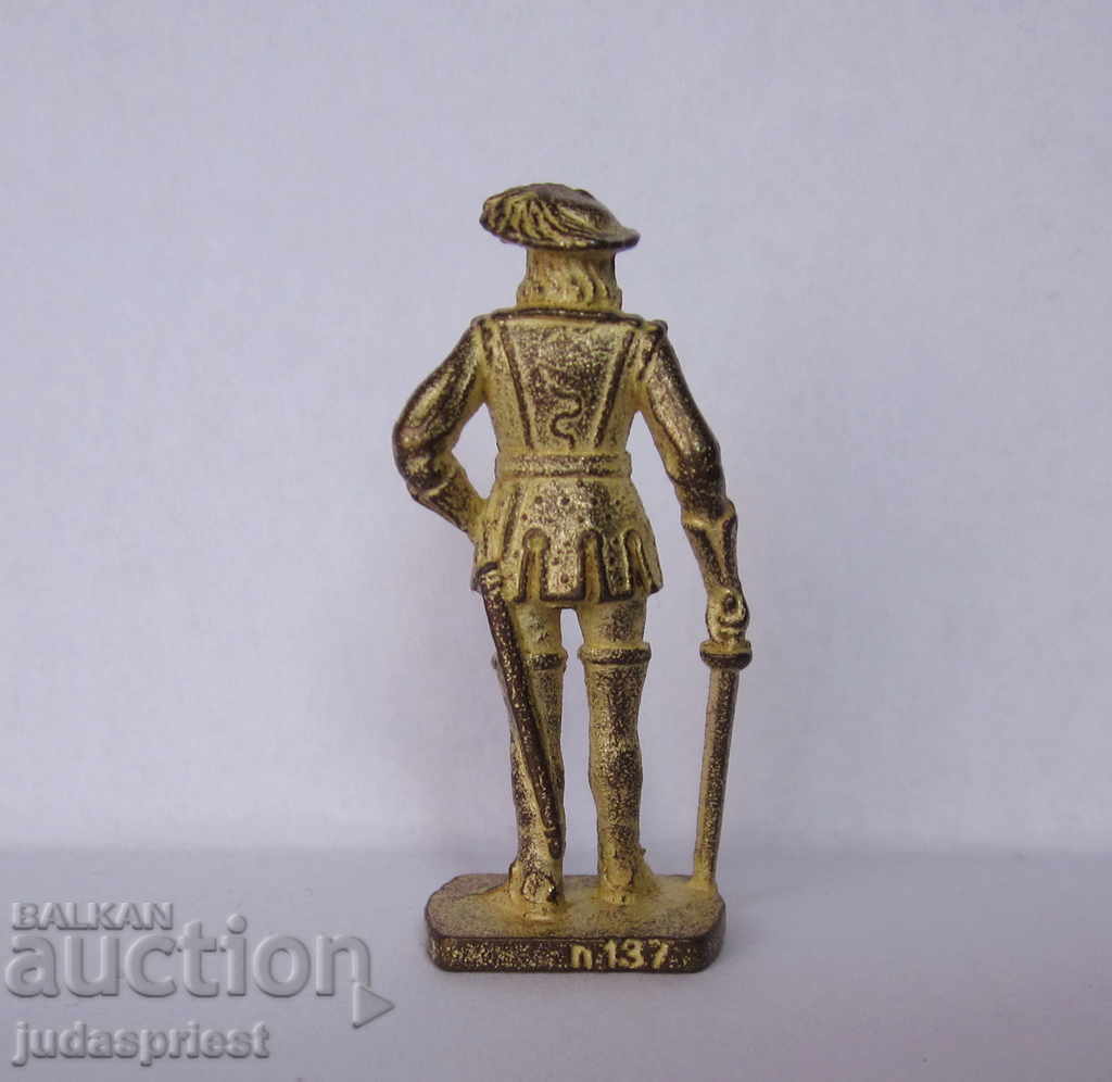 Δημοπρασία παλιός επικεφαλής στρατιώτης Musketeer αυγό παιχνίδι kinder kinder Δημοπρασία παλιός επικεφαλής στρατιώτης Musketeer αυγό παιχνίδι kinder kinder