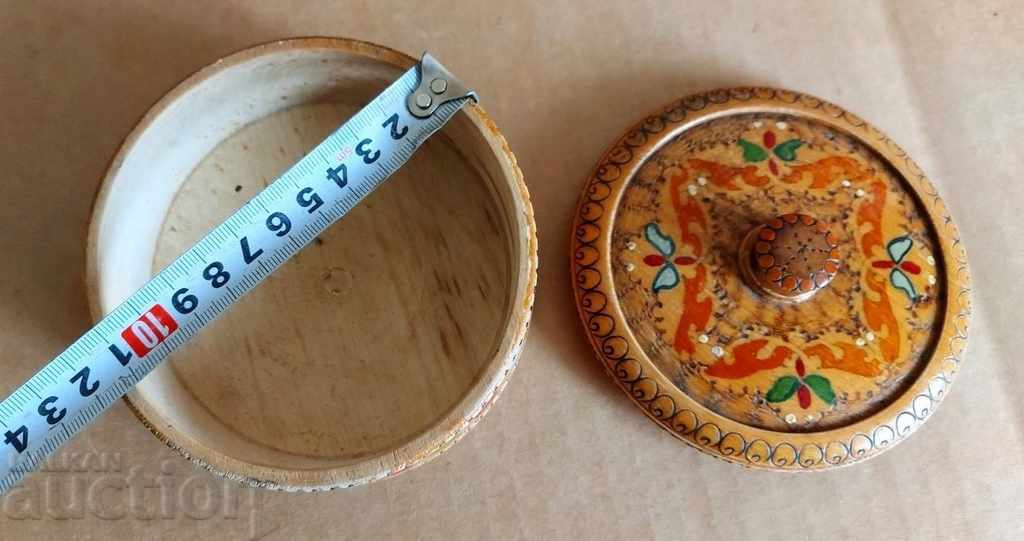 OLD PYROGRAPHED WOODEN BOX BOX - 6 OLD PYROGRAPHED WOODEN BOX BOX - 6