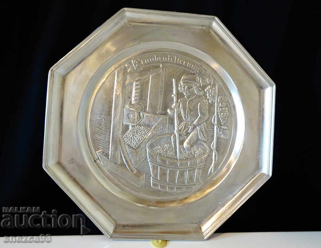 Tin panel with a picture Grape Harvest, Wine. with price 41.00 BGN | € 20.96 Tin panel with a picture Grape Harvest, Wine. with price 41.00 BGN | € 20.96