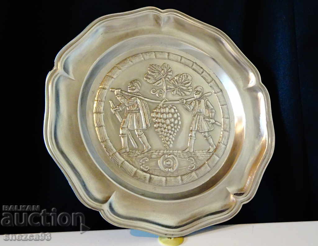 Πάνελ τοίχου, πλάκα κασσίτερου με εικόνα σταφυλιών. με τιμή 26.50 BGN | € 13.55 Πάνελ τοίχου, πλάκα κασσίτερου με εικόνα σταφυλιών. με τιμή 26.50 BGN | € 13.55