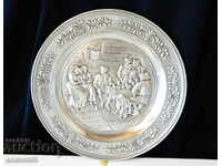 Калаена чиния с релефна картина Годеж,Сватосване,26 см.