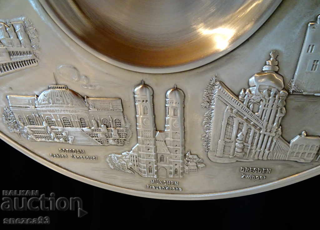 Delivery of Earthenware plate, tray, panel, architecture, 500 g, 26 cm Delivery of Earthenware plate, tray, panel, architecture, 500 g, 26 cm