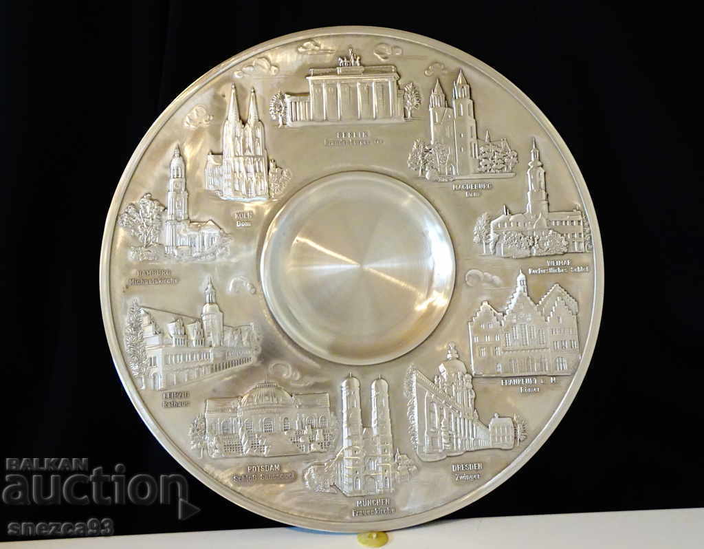 Earthenware plate, tray, panel, architecture, 500 g, 26 cm Earthenware plate, tray, panel, architecture, 500 g, 26 cm