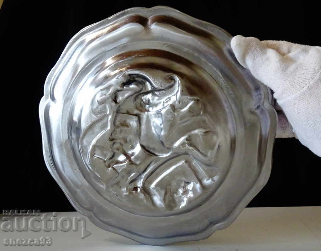 Hagen von Tronje, tin panel. - 7 Hagen von Tronje, tin panel. - 7