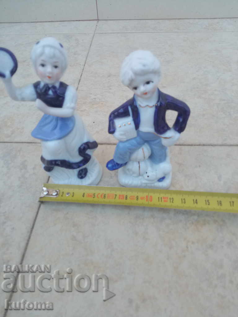 Old porcelain figures with price 19.99 BGN | € 10.22 Old porcelain figures with price 19.99 BGN | € 10.22