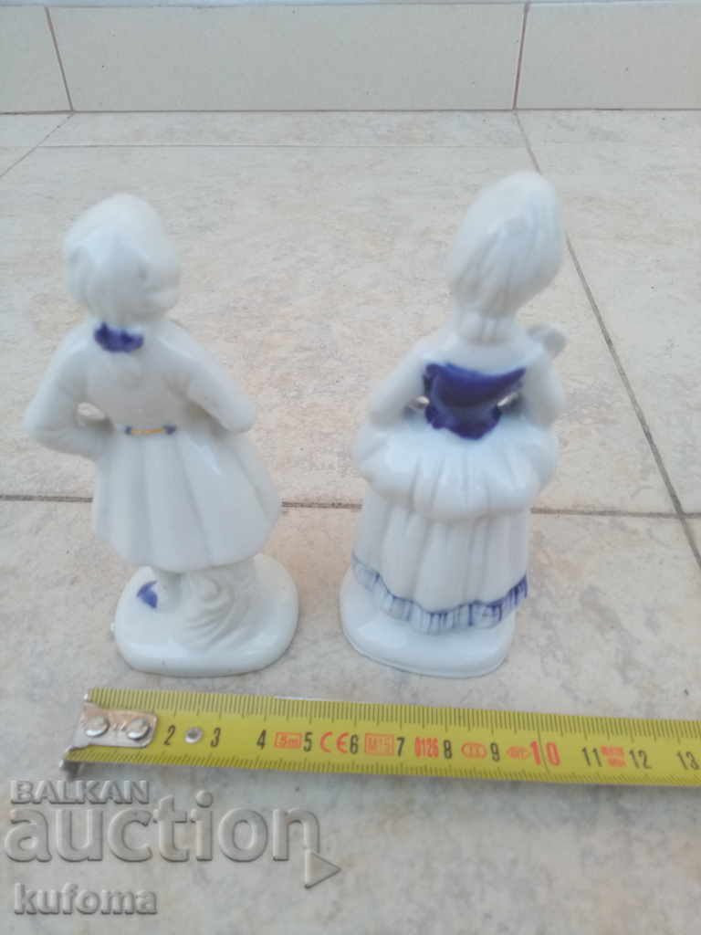 Auction Old porcelain figures Auction Old porcelain figures