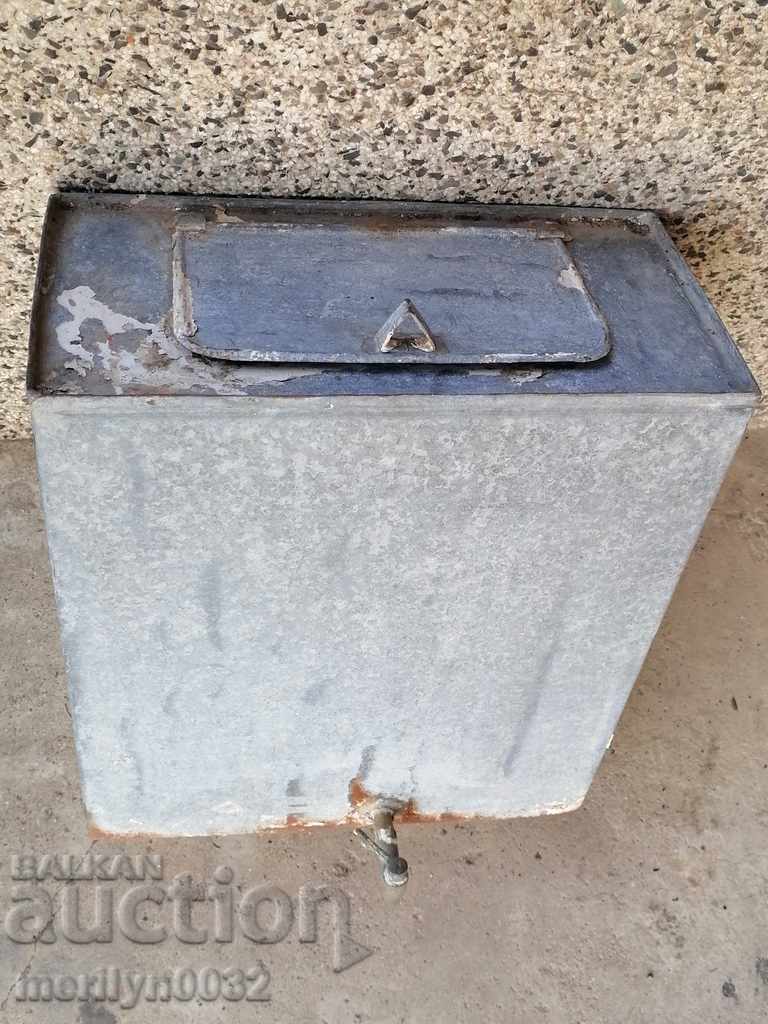 Washbasin for sink, water tank, cistern with price 69.00 BGN | € 35.28 Washbasin for sink, water tank, cistern with price 69.00 BGN | € 35.28