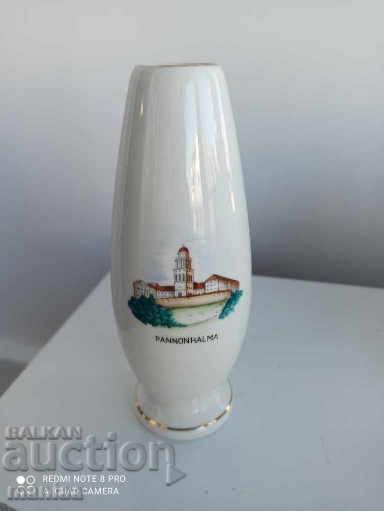 A beautiful porcelain vase with price 25.00 BGN | € 12.78