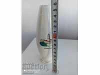 O vaza frumoasa de portelan