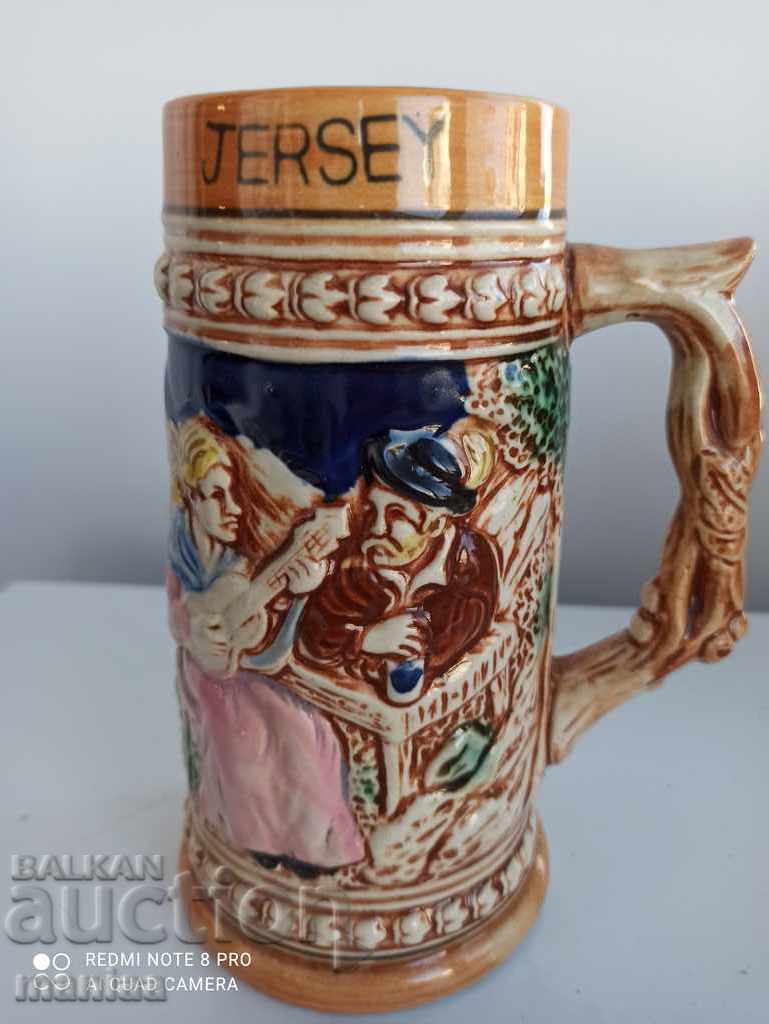 Beautiful porcelain mug with price 30.00 BGN | € 15.34 Beautiful porcelain mug with price 30.00 BGN | € 15.34