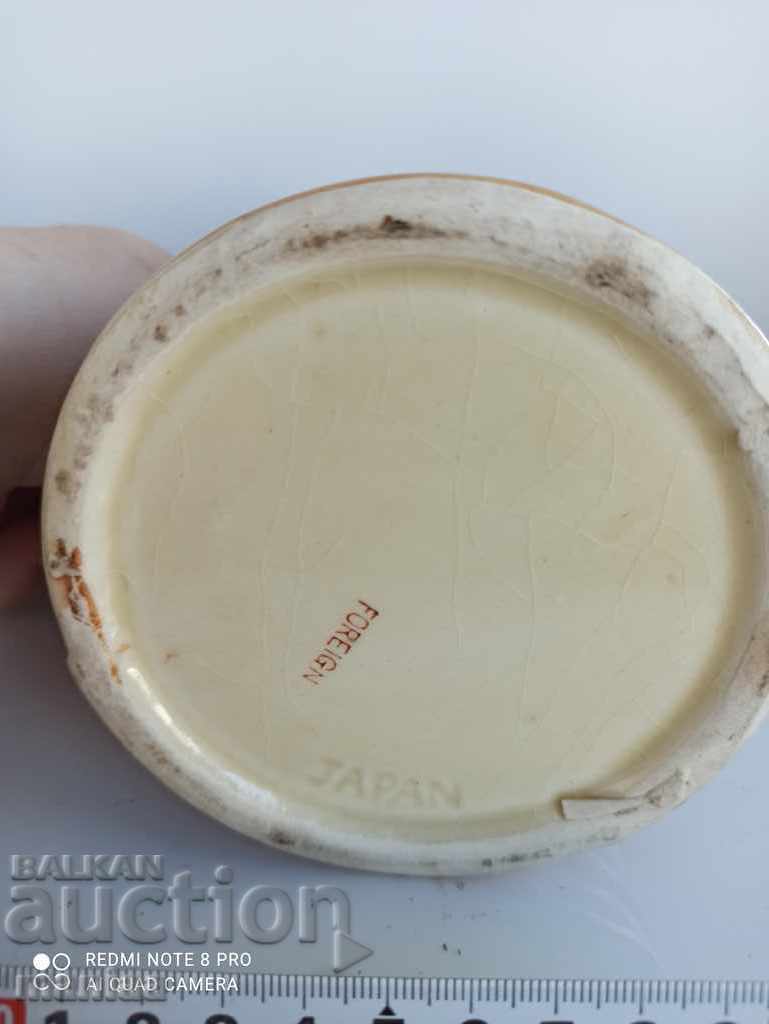 Auction Beautiful porcelain mug Auction Beautiful porcelain mug