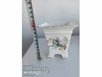 Красива порцеланова ваза