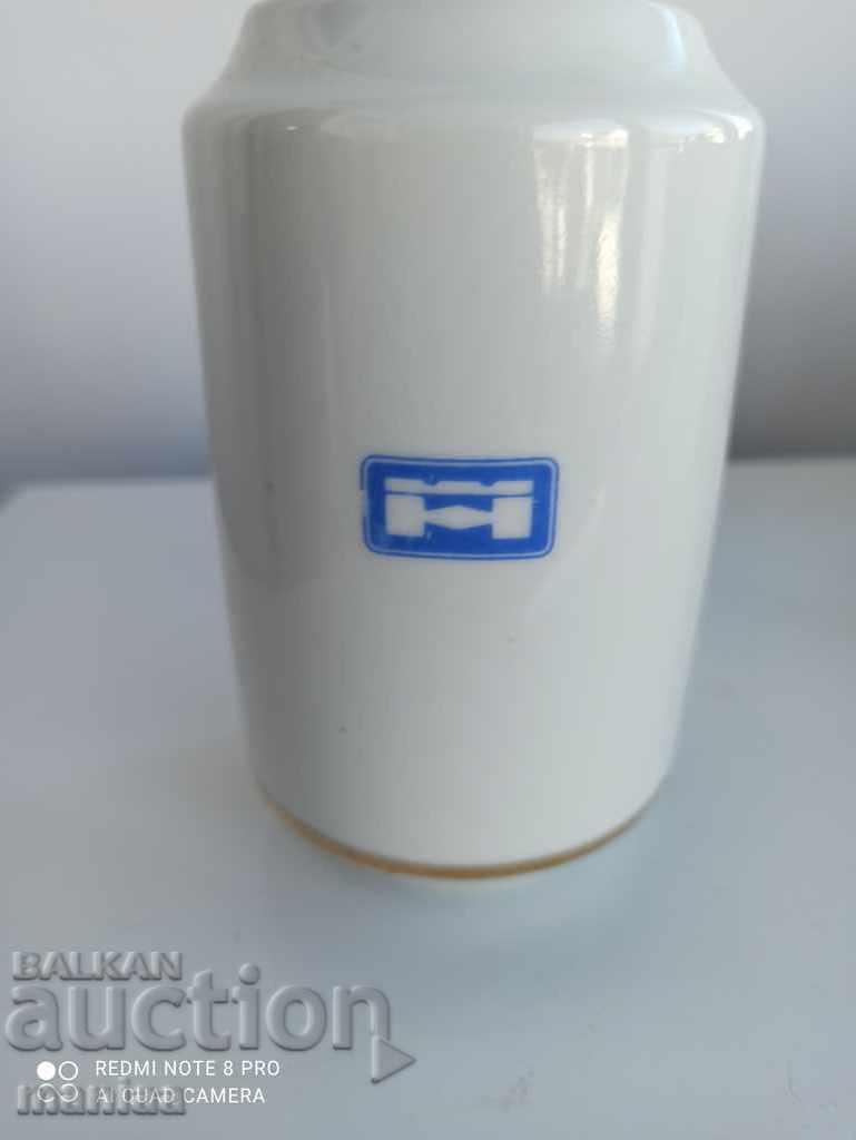 Porcelain vase with price 20.00 BGN | € 10.23 Porcelain vase with price 20.00 BGN | € 10.23