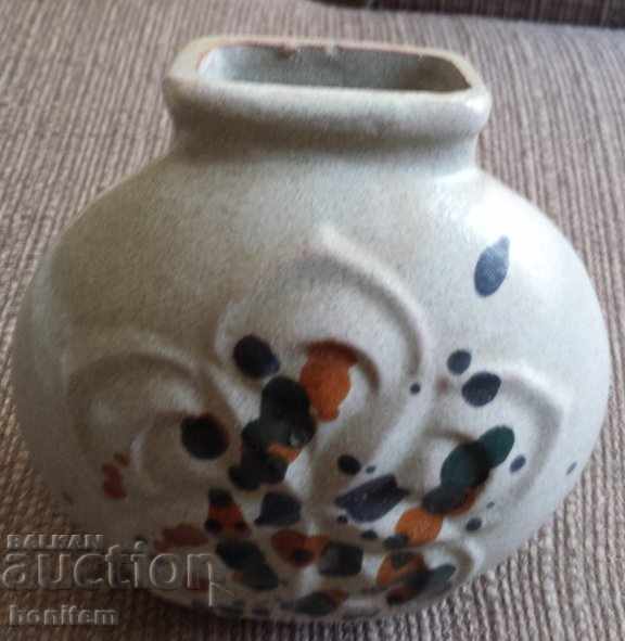 Ваза керамична стенна с цена 5.00 лв. | € 2.56