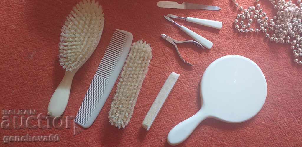 Rare cosmetic set in a leather case / 1960s - 5