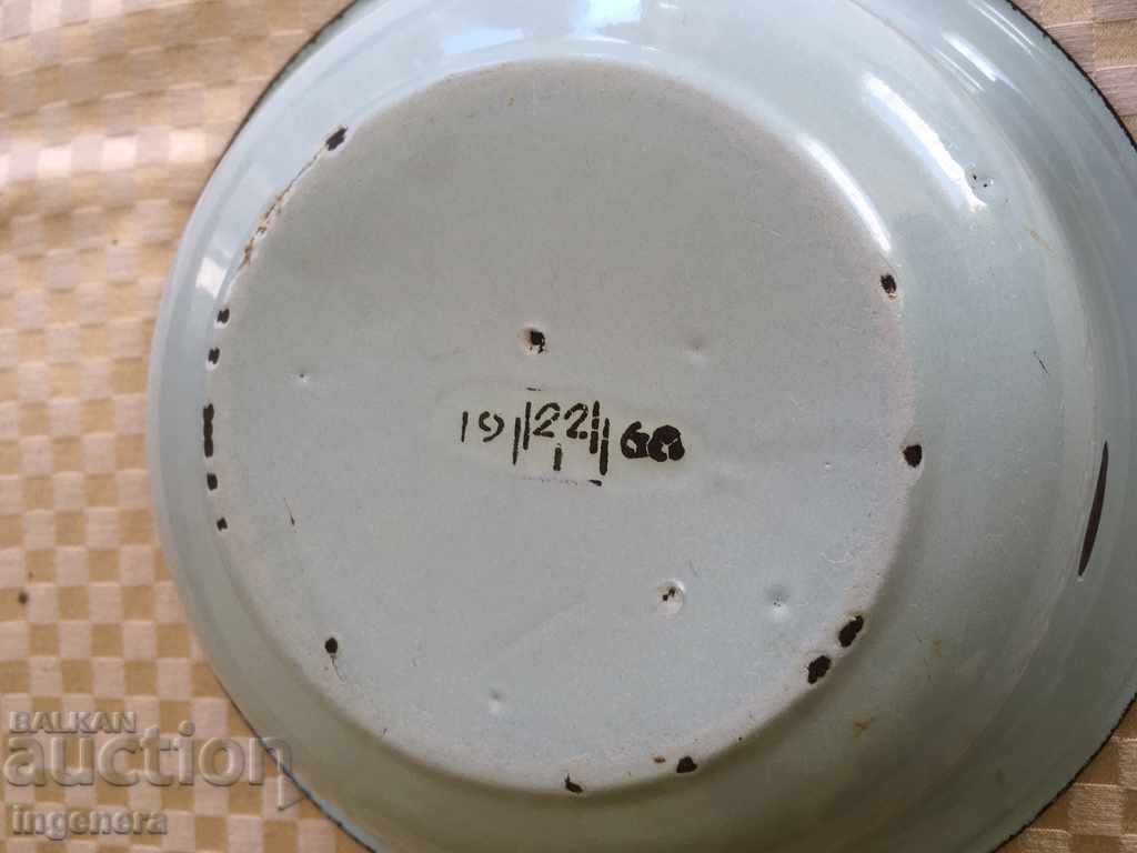 COURT ENAMELED OLD HEALTHY CASTRON PANIC - 5 COURT ENAMELED OLD HEALTHY CASTRON PANIC - 5