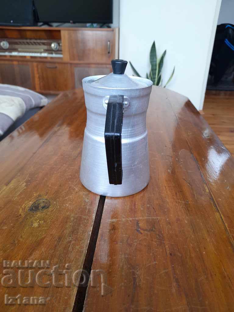 Delivery of Old aluminum jug, jazz Delivery of Old aluminum jug, jazz