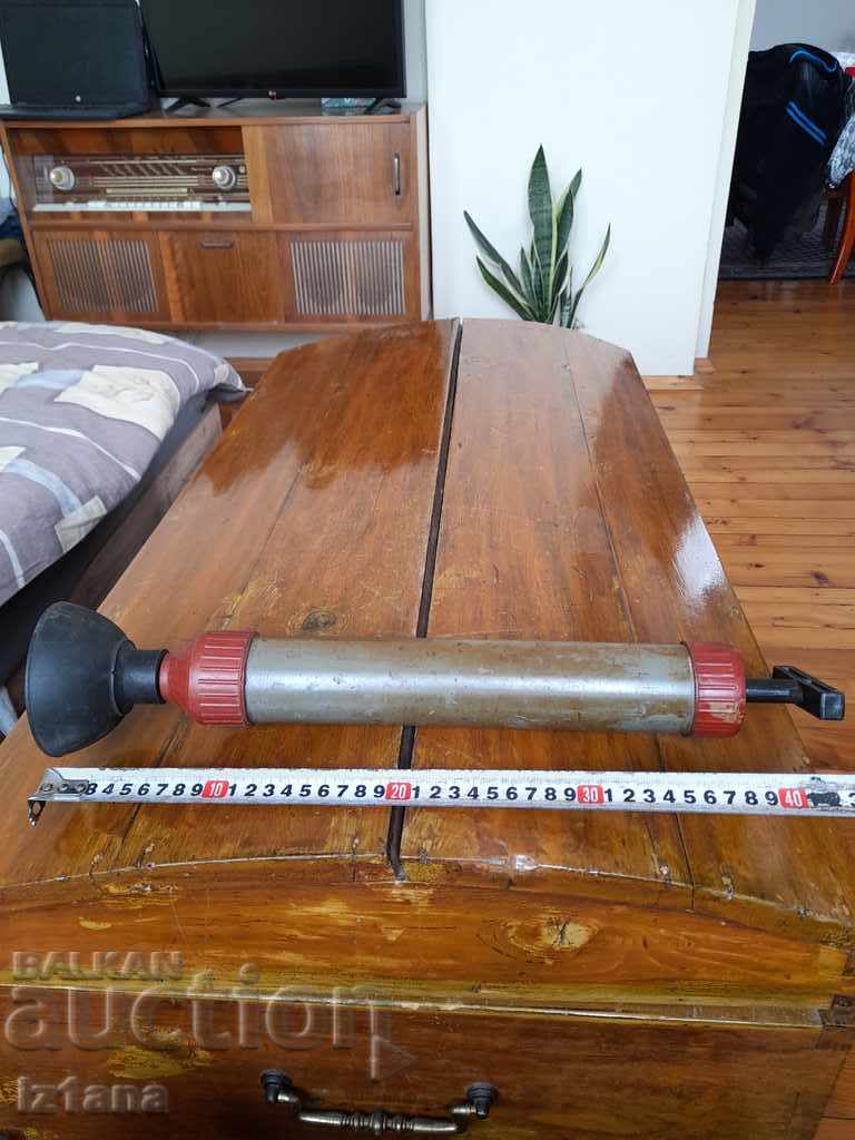 Стар уред за почистване на сифон,канал с цена 20.00 лв. | € 10.23 Стар уред за почистване на сифон,канал с цена 20.00 лв. | € 10.23