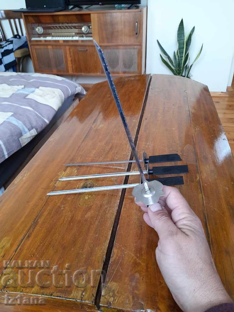 Auction Old AKA skewers Auction Old AKA skewers