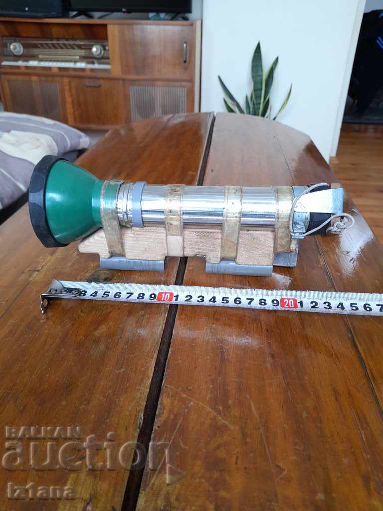 Auction  Old night hunting device, lantern