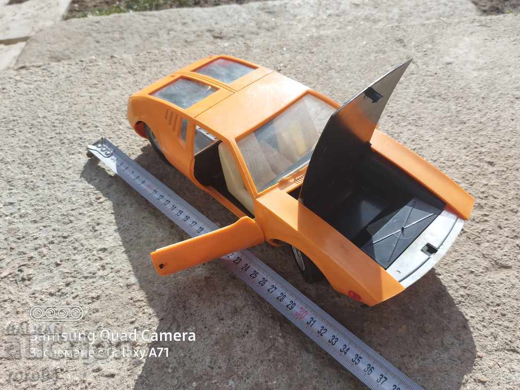 DE TOMASO MANGUSTA M 1:12 - 5 DE TOMASO MANGUSTA M 1:12 - 5