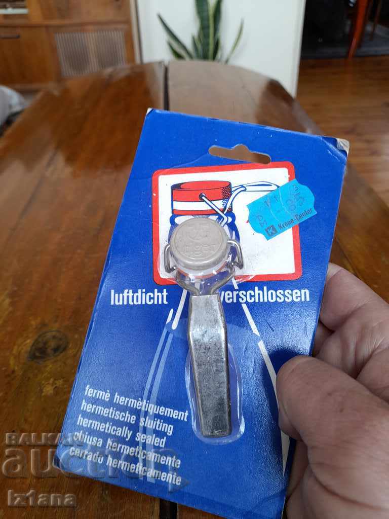 Old stopper, stopper with price 14.00 BGN | € 7.16 Old stopper, stopper with price 14.00 BGN | € 7.16