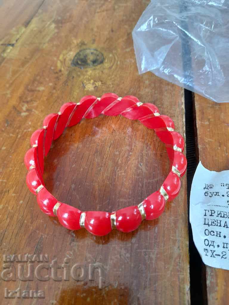 Delivery of Old bracelet Delivery of Old bracelet