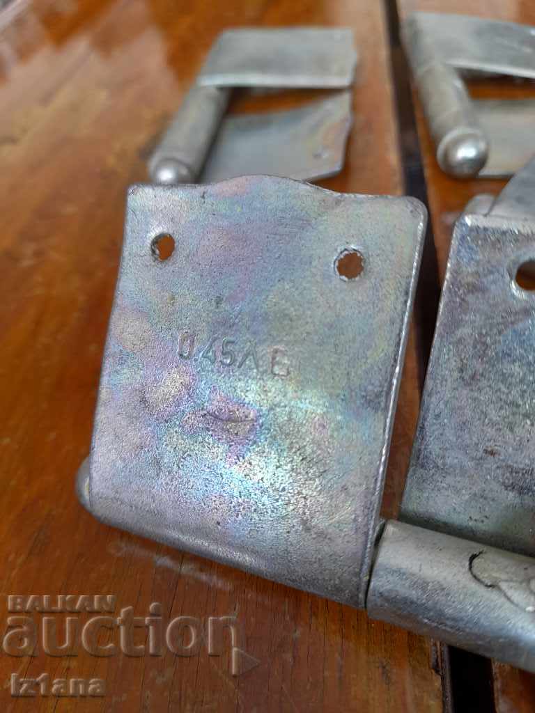 Auction Old hinges Auction Old hinges