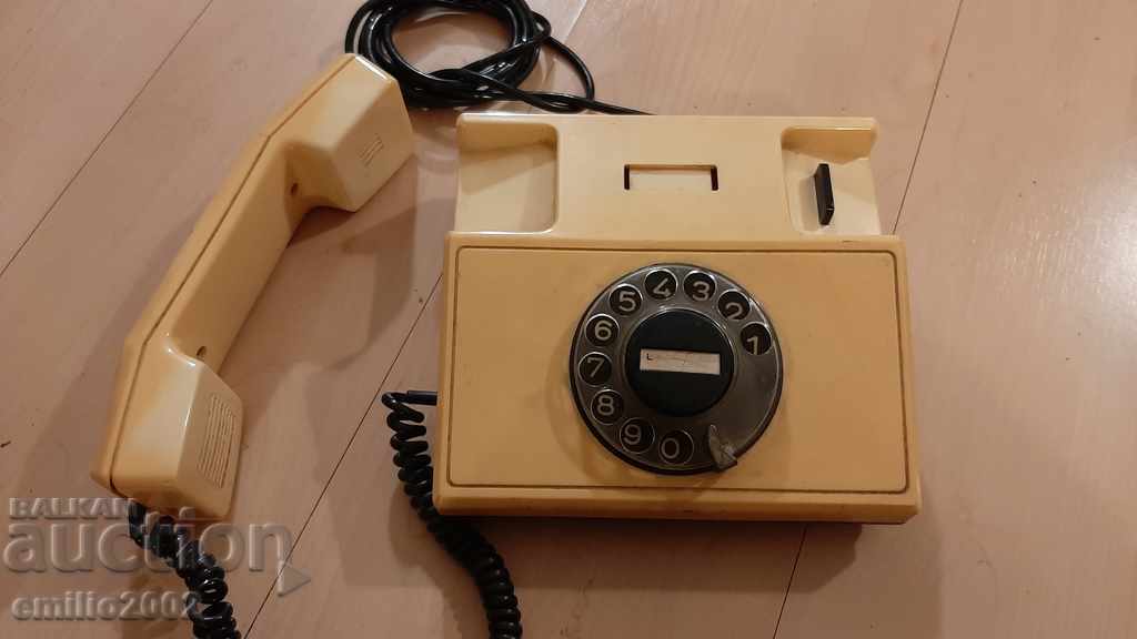 telefon retro cu preț 9.00 BGN | € 4.60