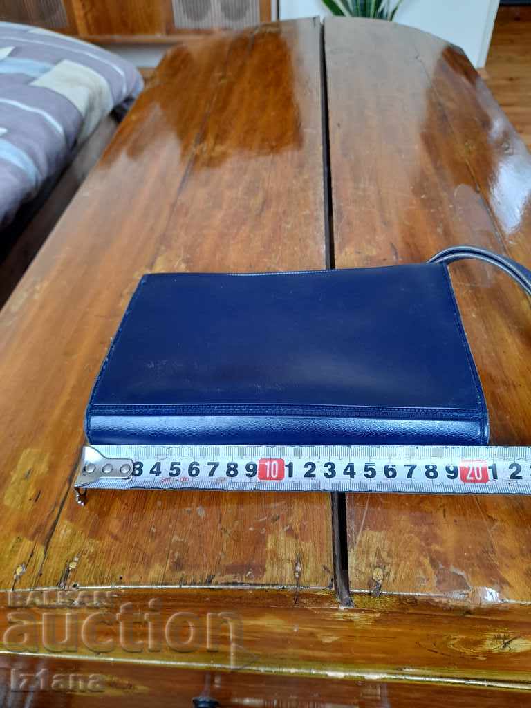 Δημοπρασία Παλιά τσάντα εγγράφων DZI Δημοπρασία Παλιά τσάντα εγγράφων DZI