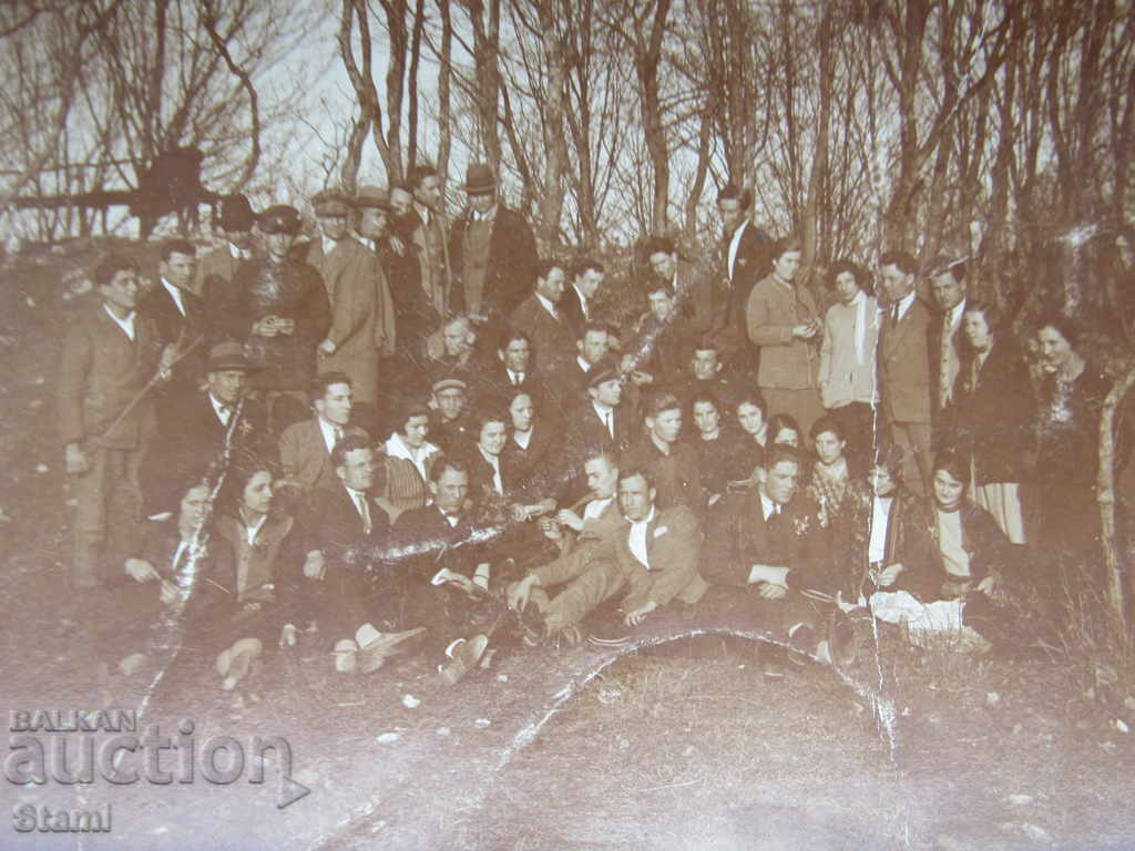 An old photo from the 1930s with price 12.00 BGN | € 6.14 An old photo from the 1930s with price 12.00 BGN | € 6.14