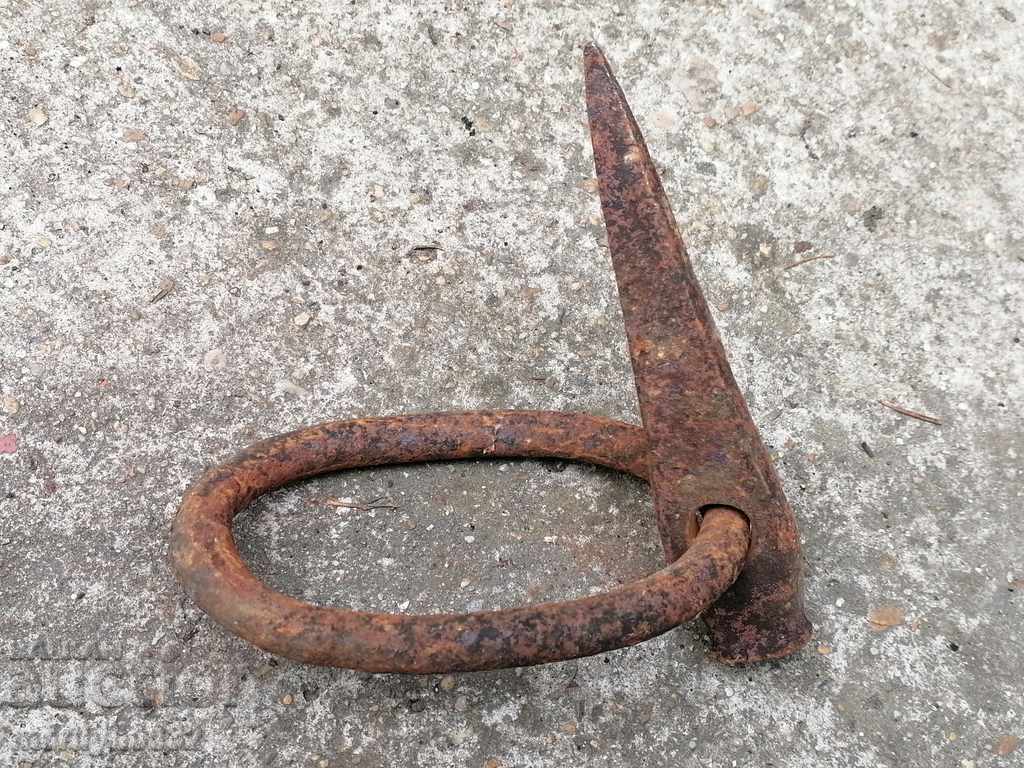 Delivery of Wrought iron for tying a cart ring approx Delivery of Wrought iron for tying a cart ring approx